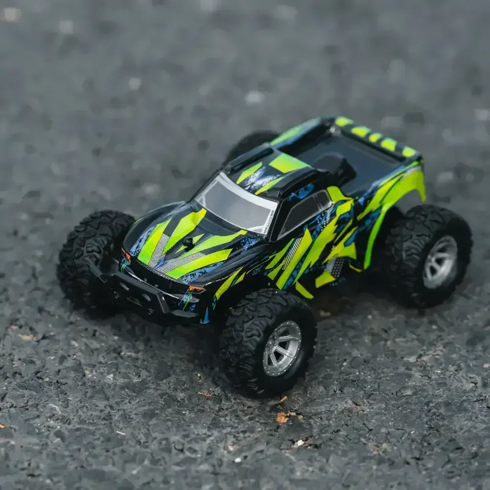 Mini RC auto 1:32