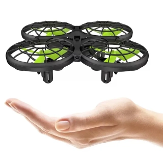 Syma X26 s čidly proti nárazu